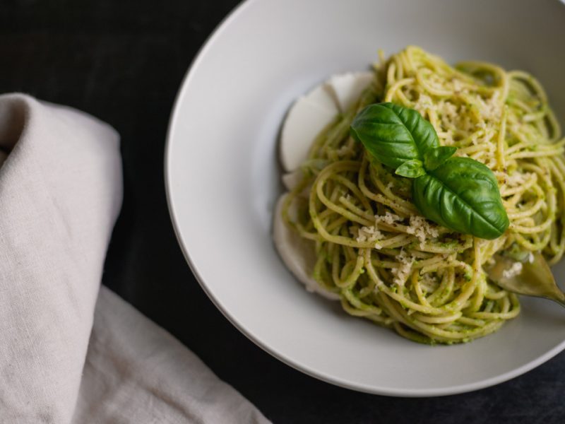 Pasta vegana con i cavolini di bruxelles