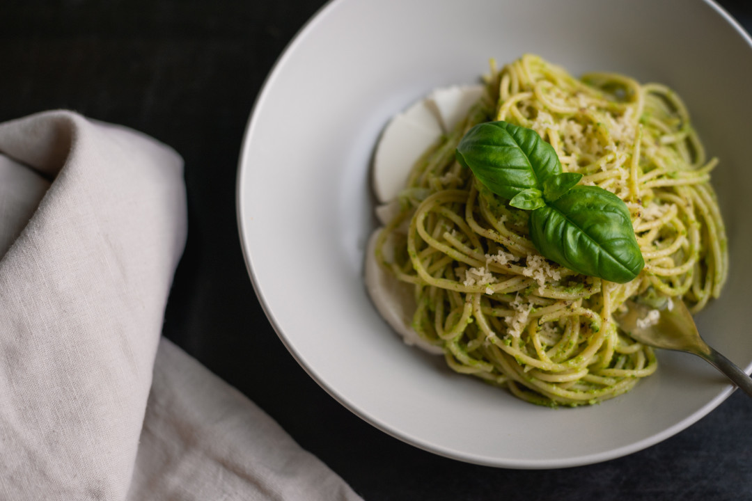 Pasta vegana con i cavolini di bruxelles