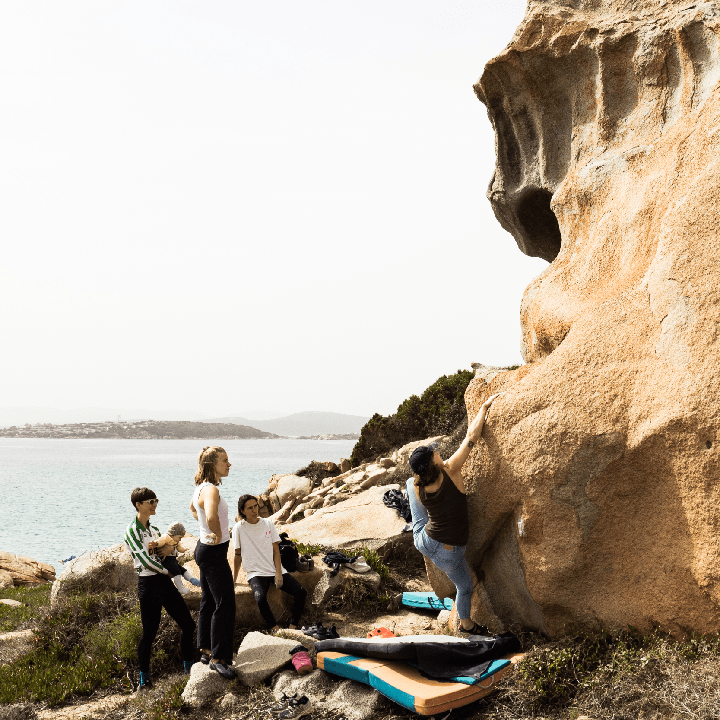 retreat di yoga e arrampicata in sardegna